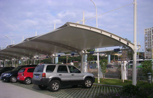 吉林盧瓦爾小鎮(zhèn)汽車(chē)棚